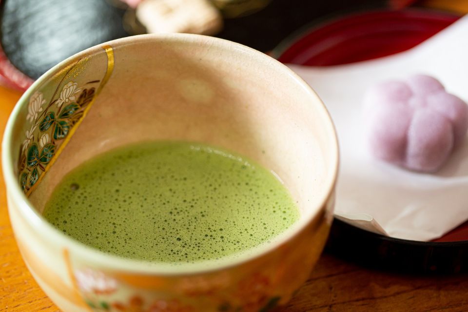 Tea Ceremony Experience With Simple Kimono in Okinawa - Cleansing Hands and Entering the Tea Room