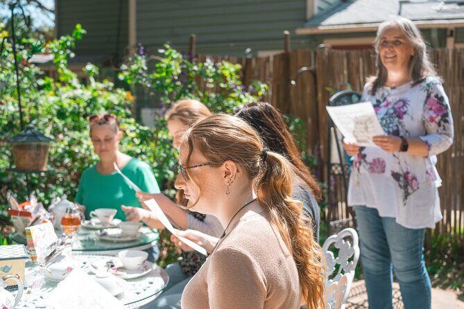 Tea with hummingbirds at a Hummingbird Sanctuary - FAQ