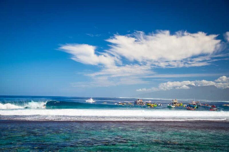 Teahupoo : First row Tahiti Pro taxi boat Tour - Key Points