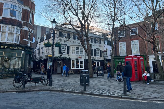 Ted Lasso Filming Locations Half-Day Tour - Wheelchair and Stroller Accessibility