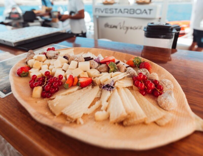 Tenerife: Catamaran Cruise With Brunch and Unlimited Drinks - Participant Information