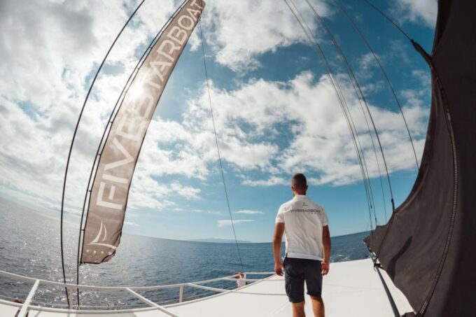 Tenerife: Catamaran Cruise With Brunch and Unlimited Drinks - Onboard Dining and Drinks