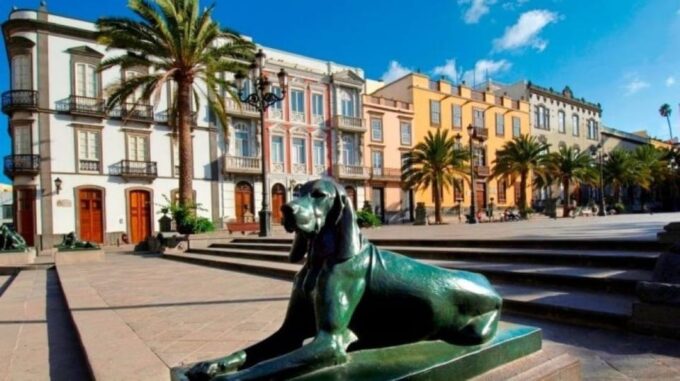 Tenerife: Gran Canaria Full-Day Guided Tour With Aquarium - Important Information: Meeting Point and What to Bring