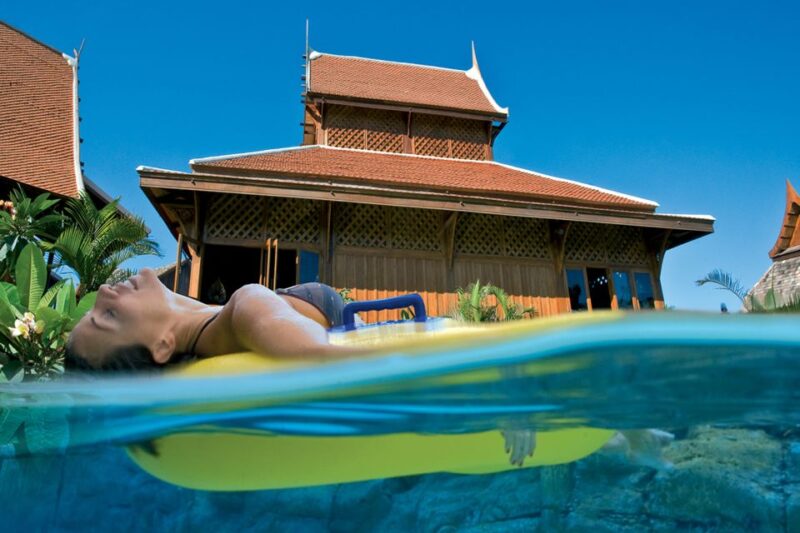 Tenerife: Loro Parque & Siam Park Entry Ticket With Transfer - Transportation and Pickup Details