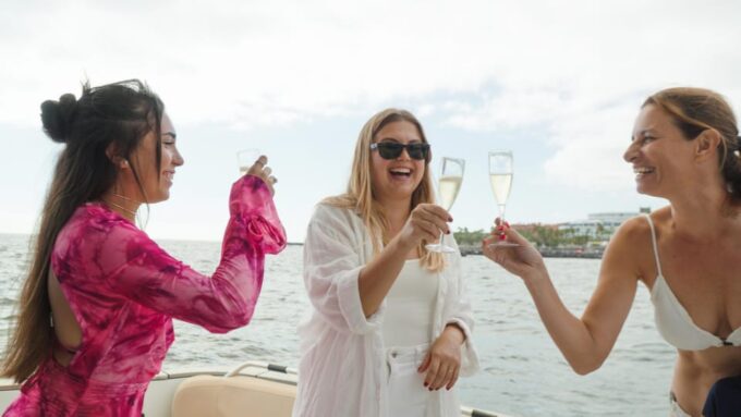 Tenerife: Shared Yacht Cruise With Champagne and Tapas - Getting to the Meeting Point