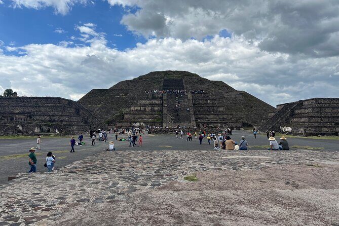 Teotihuacan and Basilica of Guadalupe Tour from Mexico City - Food, Extra Fees, and Accessibility
