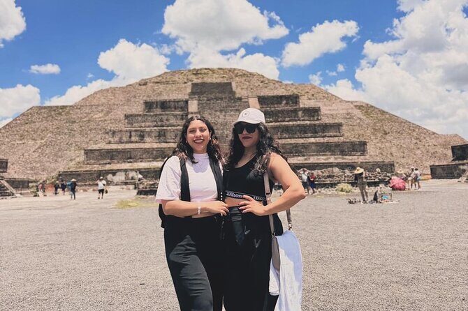 Teotihuacan guided tour, cave breakfast with CDMX transportation - Introduction