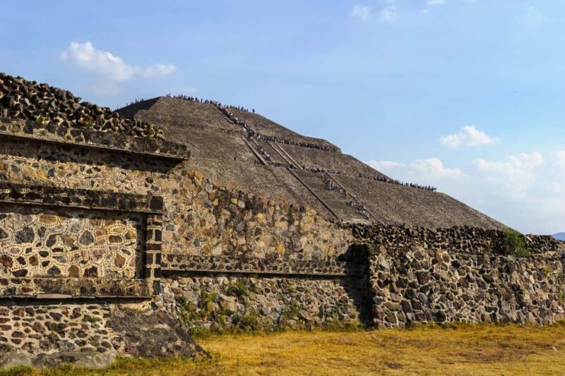 Teotihuacan Pyramids: Guided Tour with Entry Ticket Included - The Value for the Price