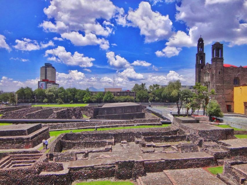 Teotihuacan Pyramids Guided Walking Tour - 2 Hours - Exploring the Monumental Site