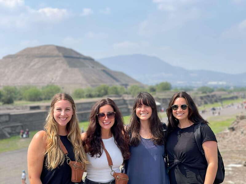 Teotihuacan Pyramids & lunch at my Grandma's house - Key Points