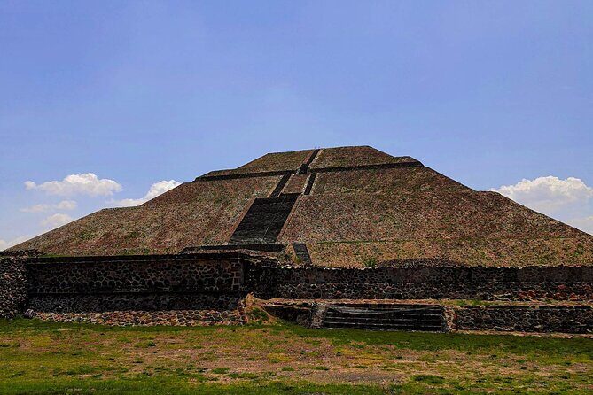 Teotihuacán Pyramids Tour, Guadalupe Sanctuary and 3 cultures - What Travelers Say