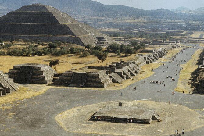 Teotihuacan ruins and Guadalupe Basilica Guided Tour Experience - The Mystique of Teotihuacan: The City of the Gods