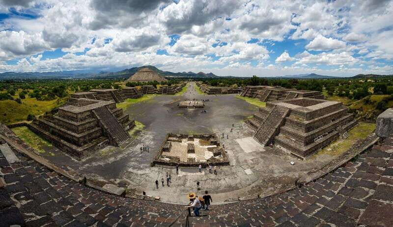 Teotihuacan Safari: Old Ruins and Interact with Animals - Key Points