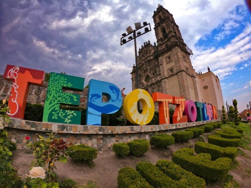 Tepotzotlan: Magical Guided Christmas Markets Walking Tour - Key Points