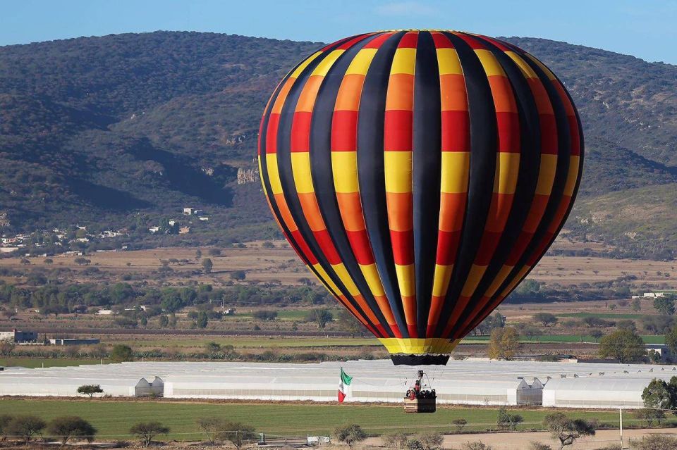 Tequisquiapan: Shared Hot Air Balloon Flight and Breakfast - Included in the Package