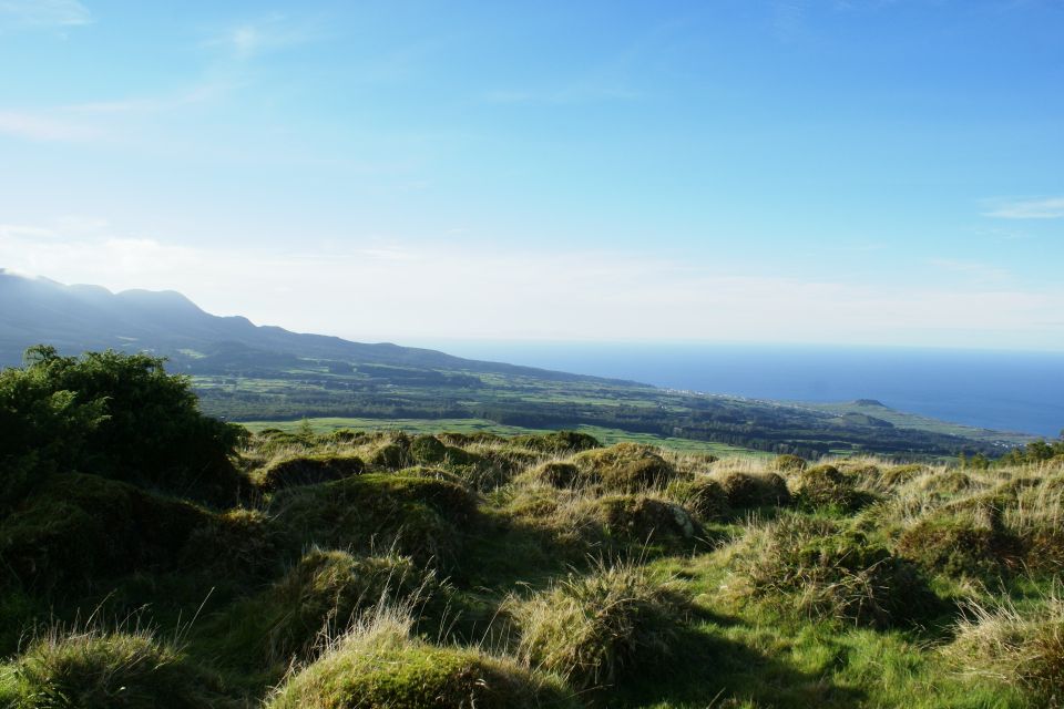 Terceira Island: 4x4 Land Rover Tour With Traditional Lunch - Key Points