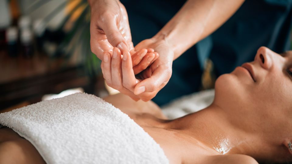 THAI OIL MASSAGE - Key Benefits of Thai Oil Massage