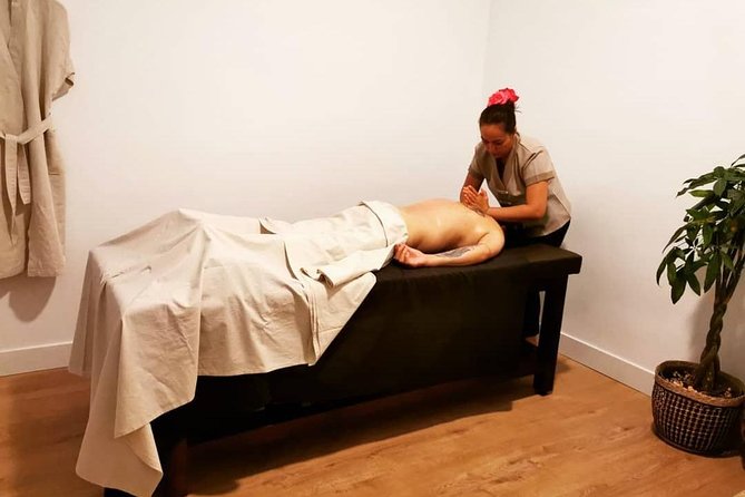 Thai Traditional Massage // Thai Traditional Massage - Selecting a Massage Provider