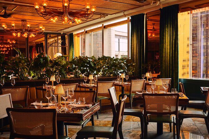 Thanksgiving Parade Indoor Viewing and Brunch Columbus Circle - FAQ