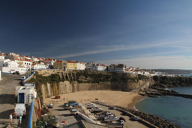 The Beaches Between Lisbon and Cascais (The Estoril Coastline) With Lunch - Dining Experience During the Tour