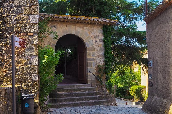 The Dalí Triangle & Cadaqués Day Trip From Girona - Viator Help Centre Support