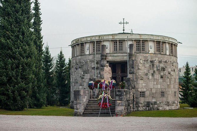 The Deadly Walk - Ljubljana Cemetery Tour - A Deep Dive into the Ljubljana Cemetery Tour