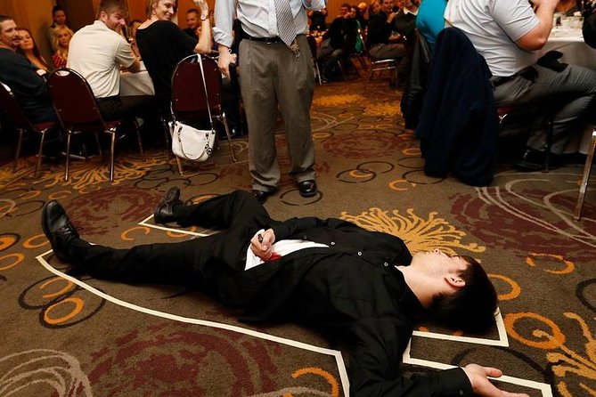 The Dinner Detective Murder Mystery Dinner Show - St. Louis, MO - Engaging Audience in Crime-Solving