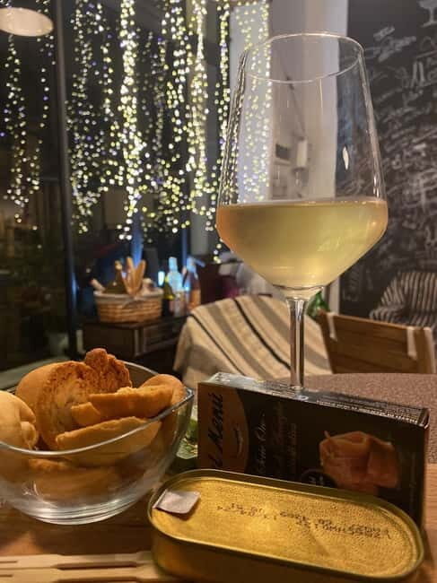 The divine Monday: WalkingWine's Happy Hour - Is It Worth the Price?