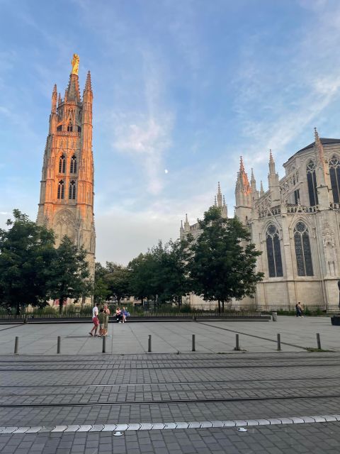 The Essential in Bordeaux, Private Tour With a Local - Local Insights
