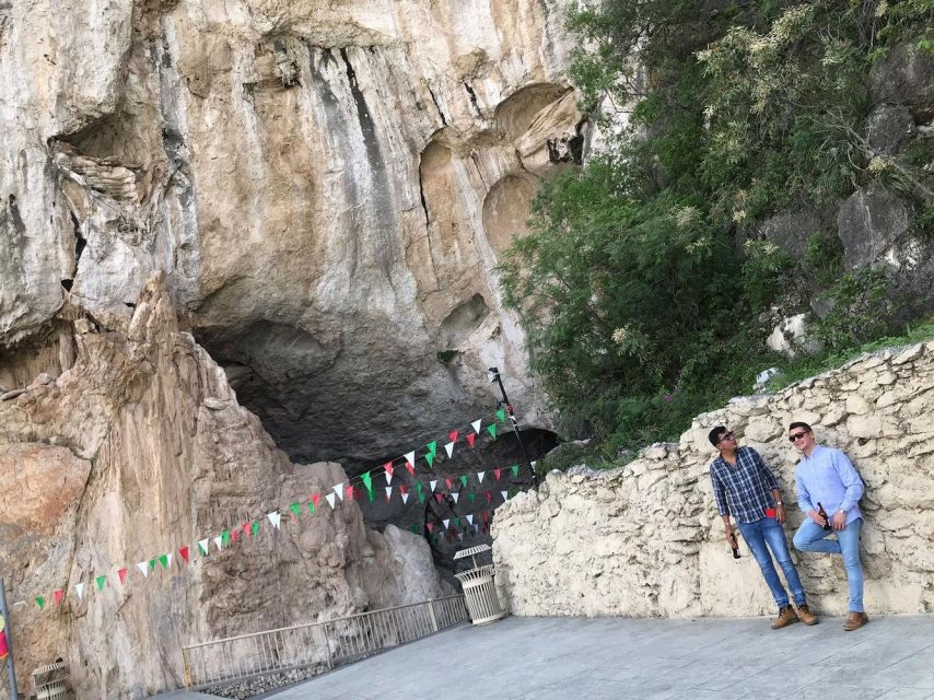 The García Caves Tour, With Guide, Transfer and Tickets - Key Points