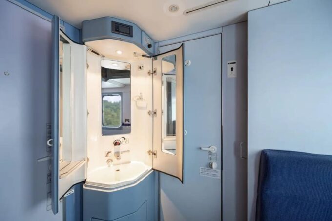 The Good Night Train From Brussels to Berlin and Back - Highlights of the Route