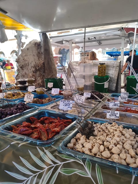 The Gourmet Walk - Explore Aix-En-Provence in the Afternoon With Thomas - Unique Offerings