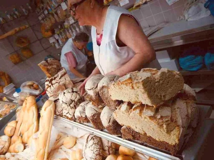 The Grand Finale Food Tour - Admiring Porto City Hall