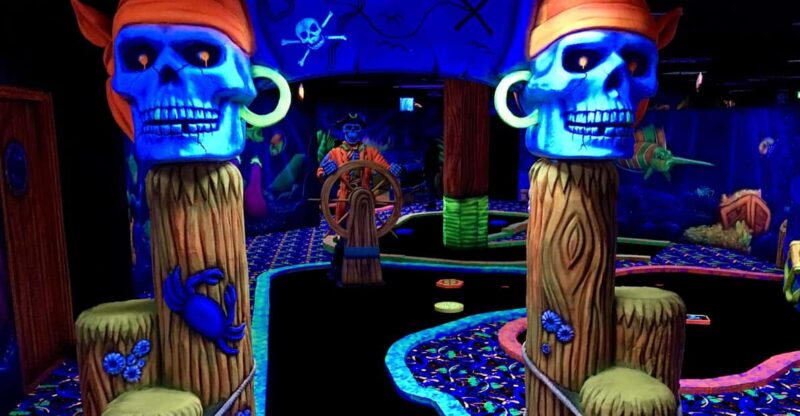 The Hague: Glowgolf Glow in the Dark Indoor Minigolf - The Sum Up