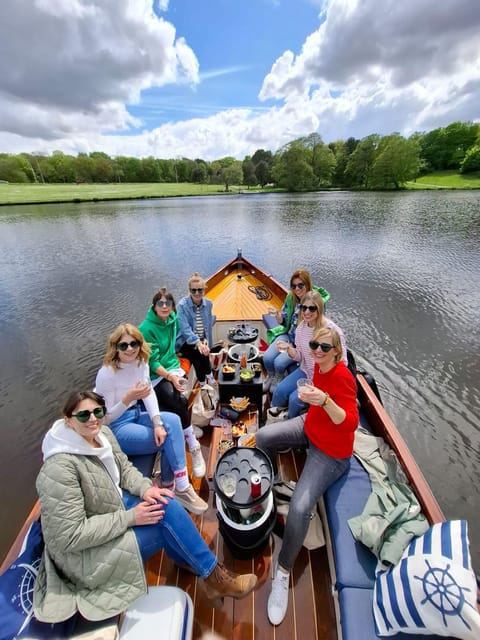 The Hague: Private Boattour up to 10 persons - Key Points