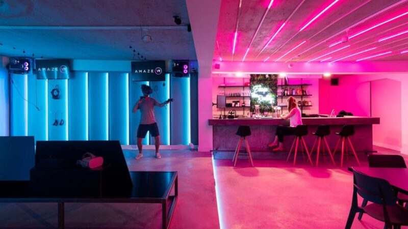 The Hague: VR Escape Room for 2 - 4 People - Experience Highlights