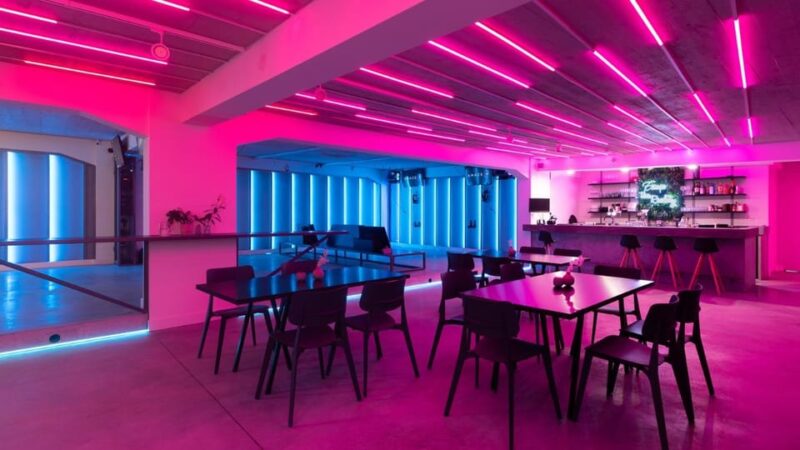 The Hague: VR Escape Room for 2 - 4 People - Game Scenarios Available