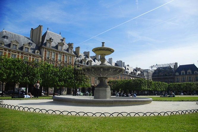 The History of Paris: Historical Le Marais Private Tour - Local Insights and Hidden Gems