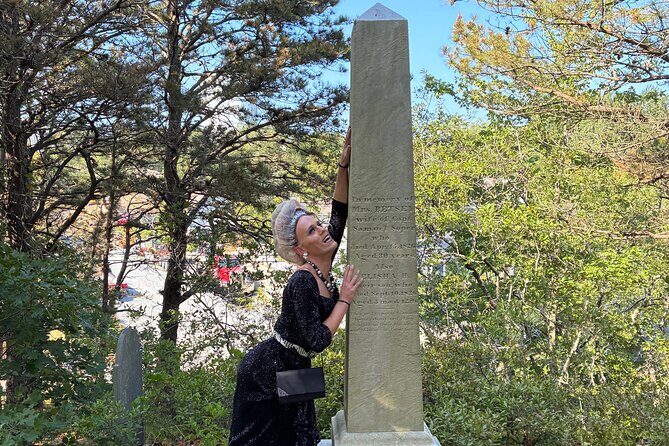 The Lucinda Lipol Tour of Salem - An In-Depth Look at the Tour