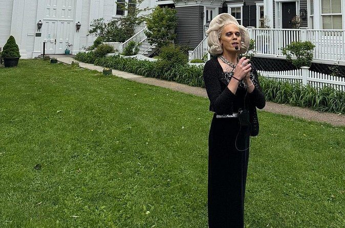 The Lucinda Lipol Tour of Salem - FAQ