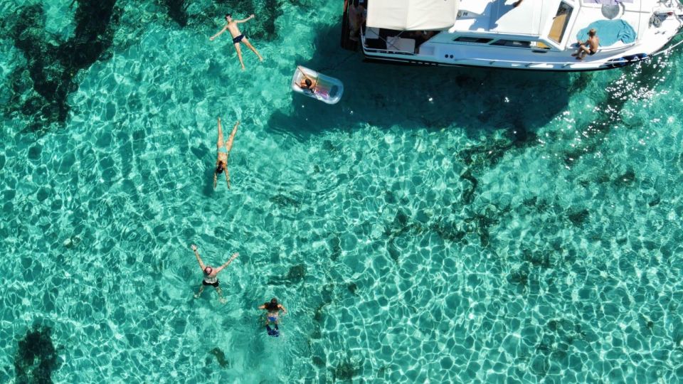 THE MADDALENA ARCHIPELAGO: EXCURSION ON BOARD MAUI - Inclusions