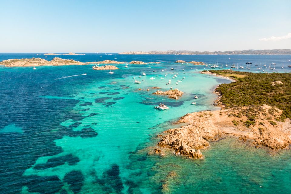 The Maddalena Archipelago: Motorboat Tour With Lunch - Admire the Seabed and Lighthouse