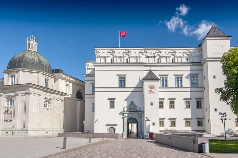 The Majestic and Royal Vilnius Walking Tour - Key Points