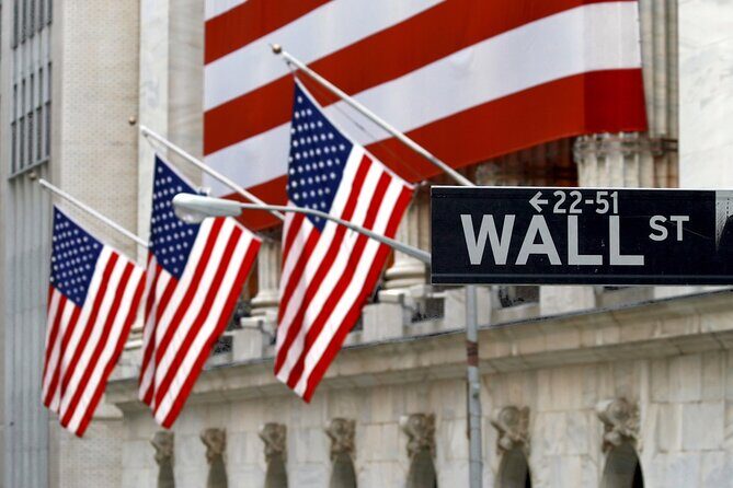 The Manhattan Bus and Walking Tour: Times Square to Battery Park - Reflection at One World Trade Center and 9/11 Memorial