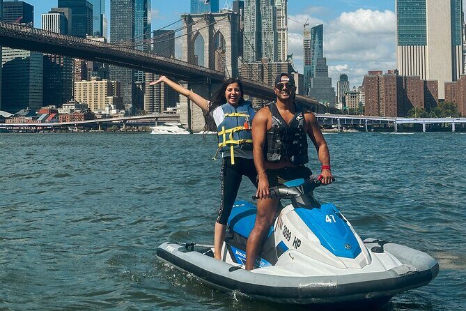 The Manhattan Loop and Statue of Liberty Jet Ski Tour (2.5 hr) - Discovering the Waterway Wonderland of Manhattan