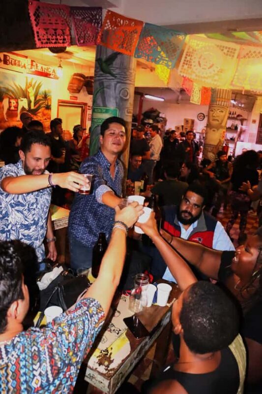 THE MEXICO CITY PUB CRAWL: A real chilango night - Authentic Experiences and Authentic Challenges