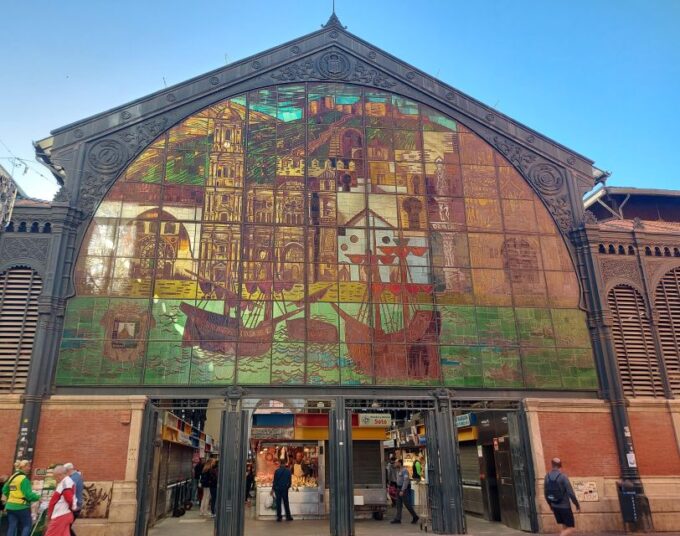 The Most Traditional and Unknown Málaga (Guided in English) - Exploring Málagas History