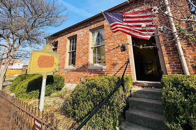 The NULU Sites and Bites Walking Tour - An In-Depth Look at the Tour Experience