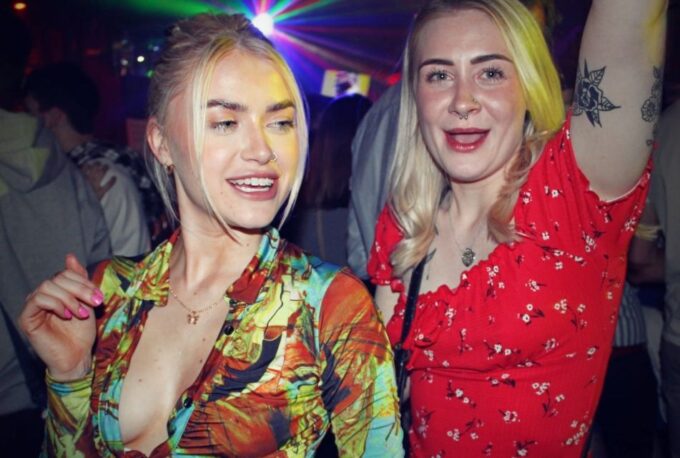 The Original Shoreditch Pub Crawl London - Exclusive Drink Discounts