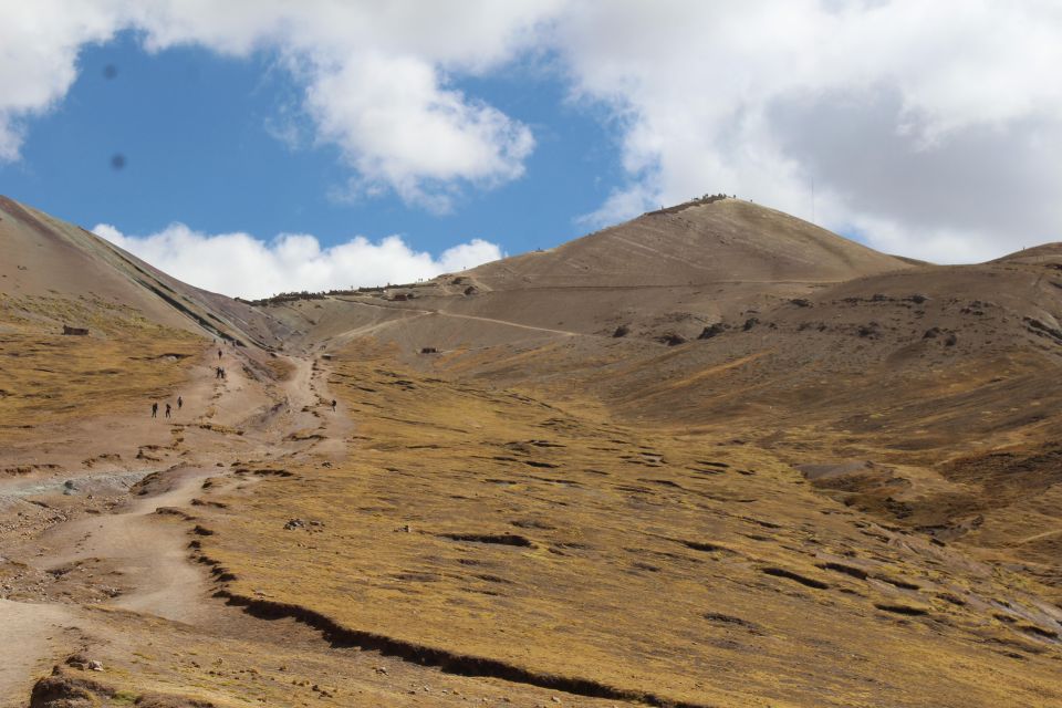 The Peru of the Incas and the Amazon Jungle - Traversing Lake Titicacas Floating Islands